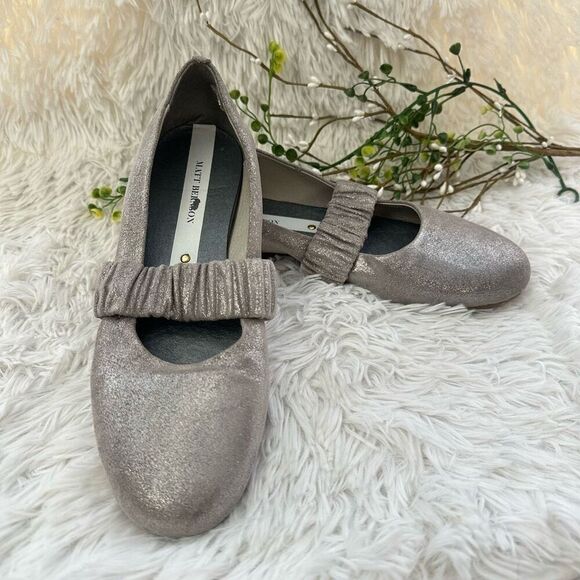Matt Bernson Women's Pewter Sparkly Suede Ruched Elastic Mary Jane Flats sz 8.5 - Picture 1 of 7
